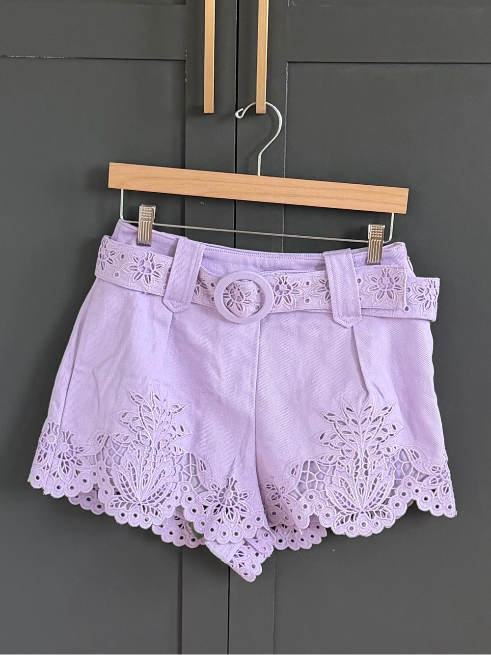FARM Rio Purple Floral Lace-Trim Belted Shorts Lilac | 27